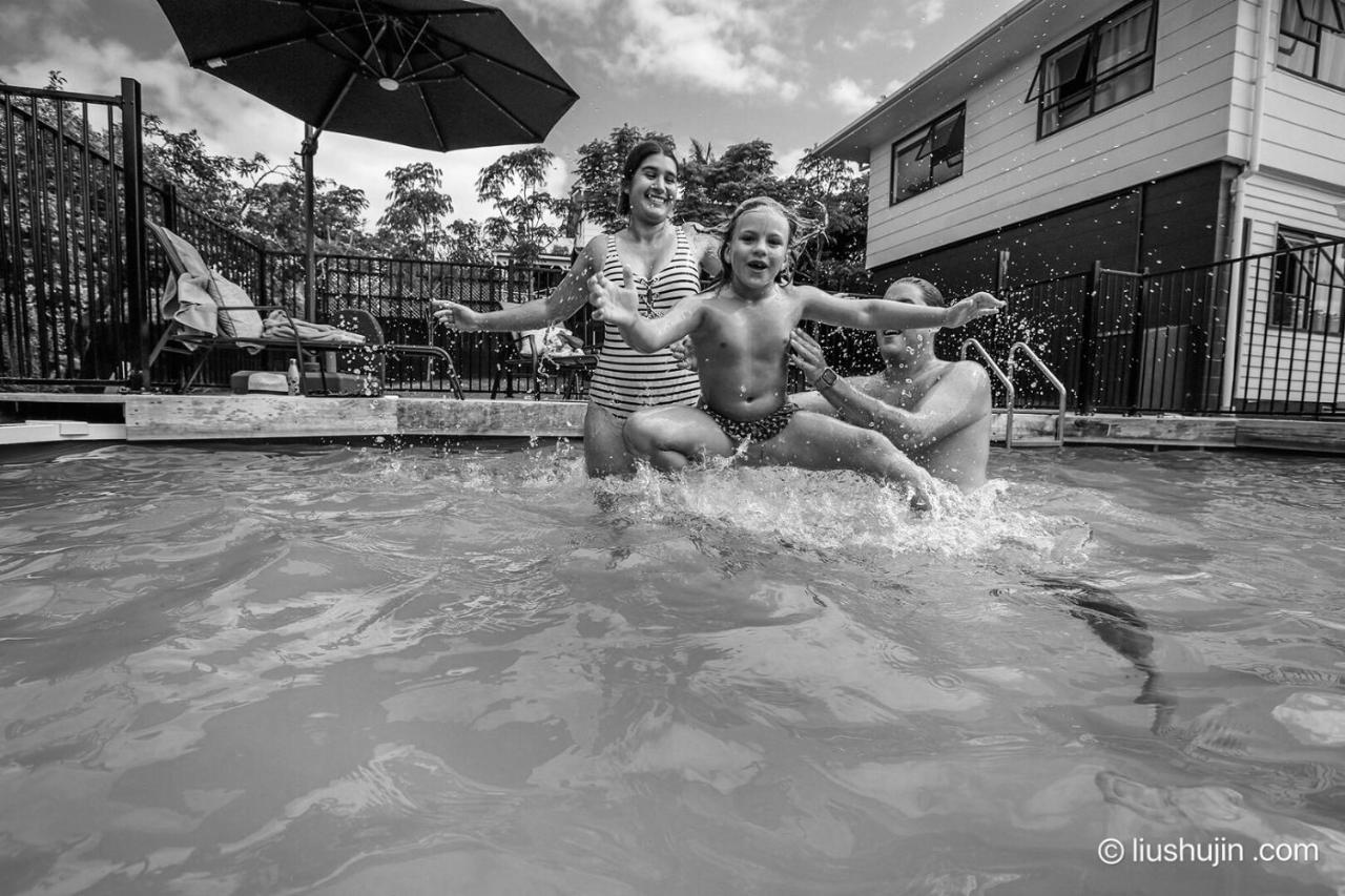 Swimming Pool Holiday Villa Auckland Exterior photo